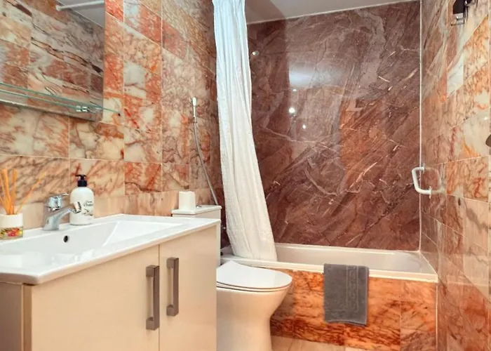 Americas Camison With Pool And Patio 7 By Tenerife365 * Плая-де-лас-Америкас